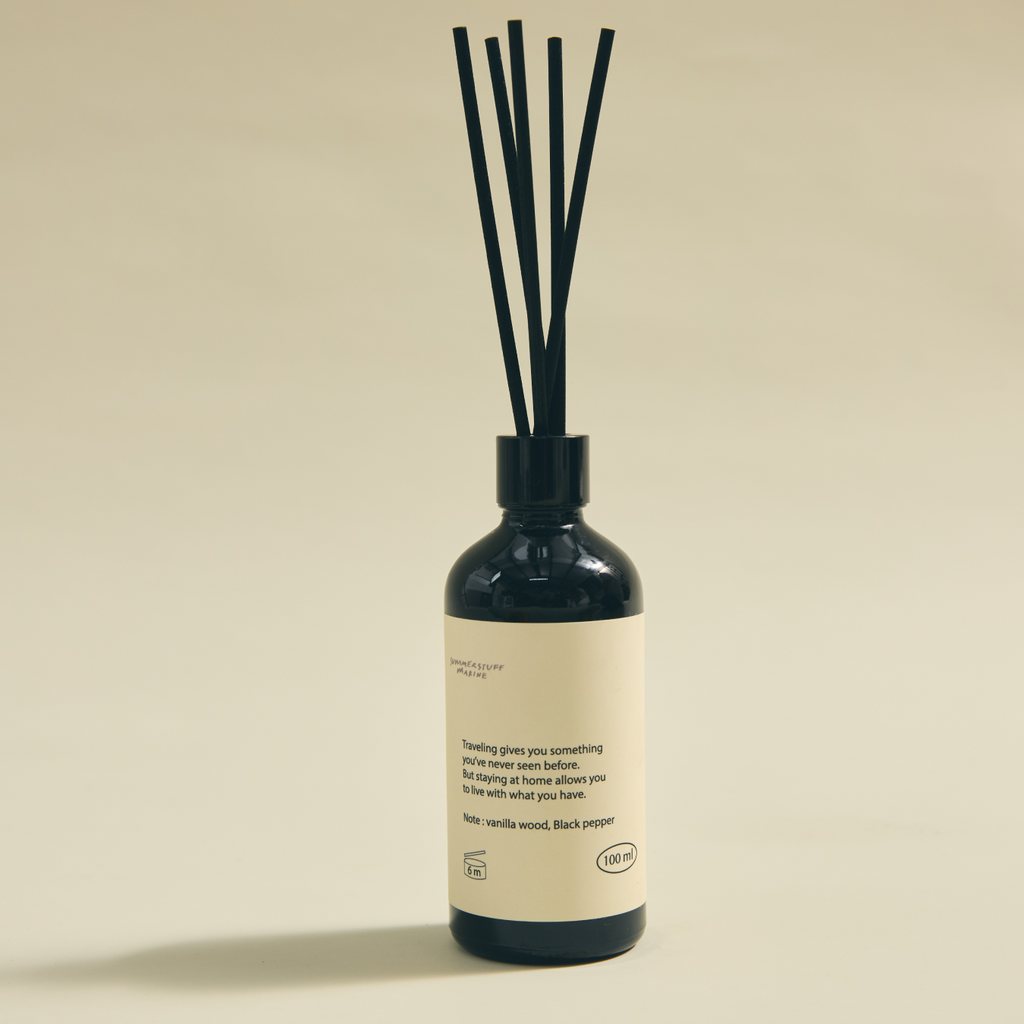 A DAY AT HOME REED DIFFUSER