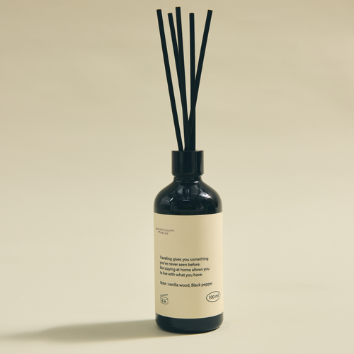 A DAY AT HOME REED DIFFUSER