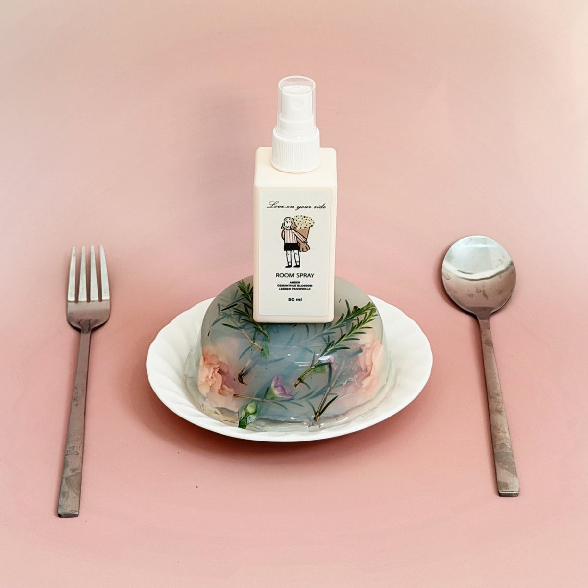 LOVE ON YOUR SIDE ROOM SPRAY