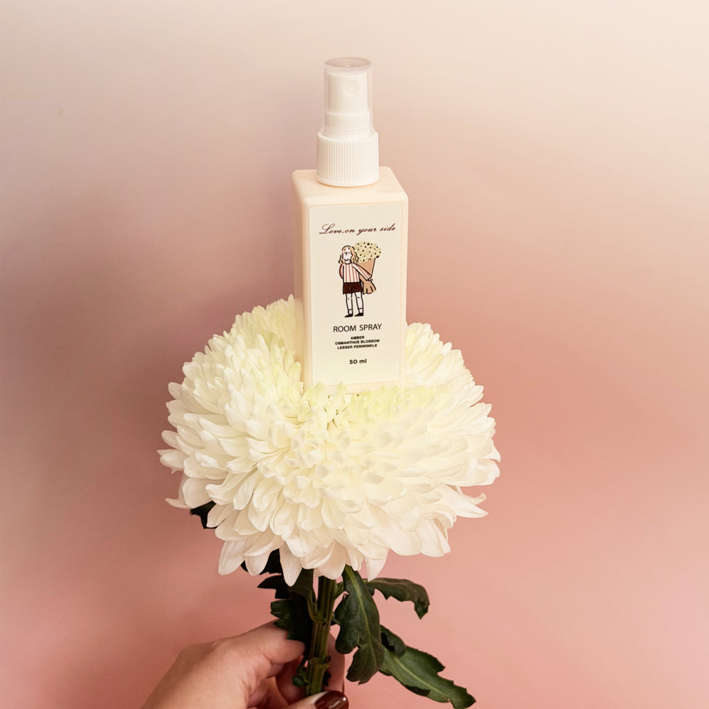 LOVE ON YOUR SIDE ROOM SPRAY