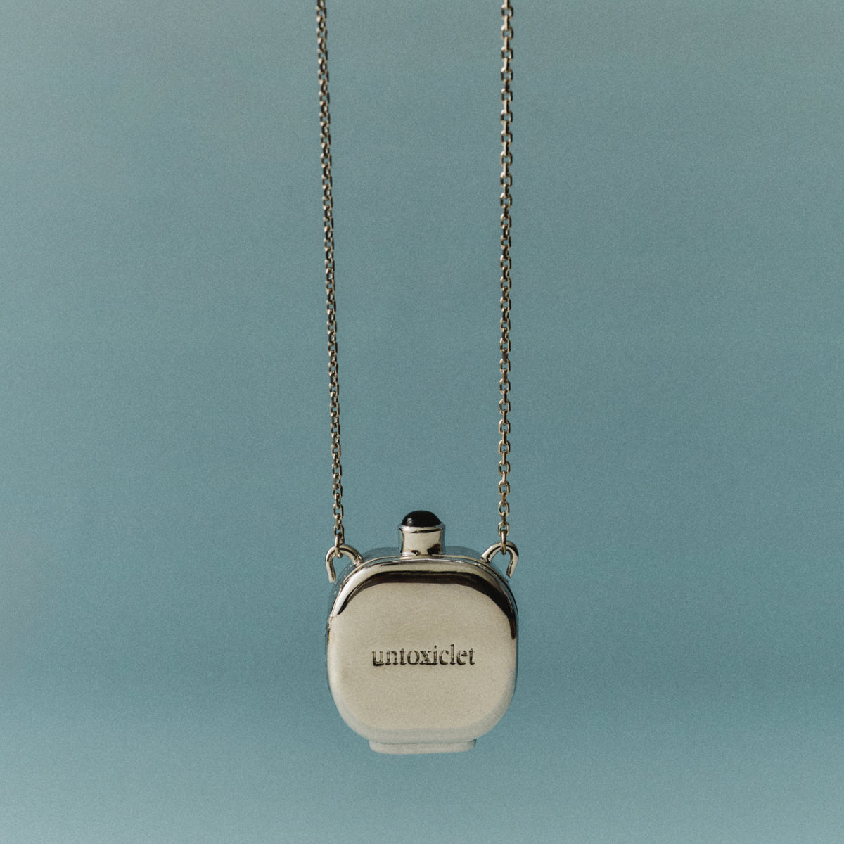UNTOXICLET - LOCKET PERFUME BALM NECKLACE